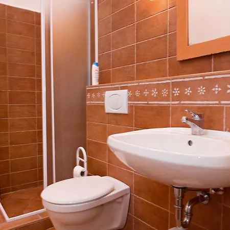 Barta Pince Vendeghaz בית הארחה 3*