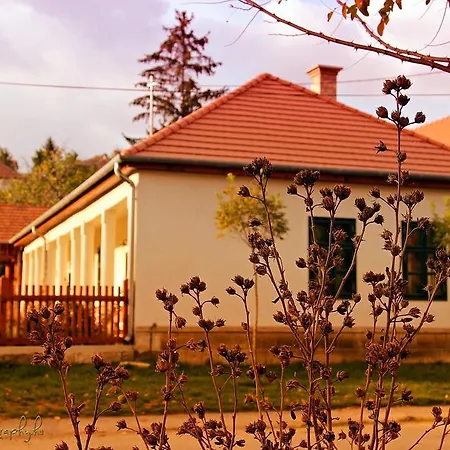 Barta Pince Vendeghaz 3*